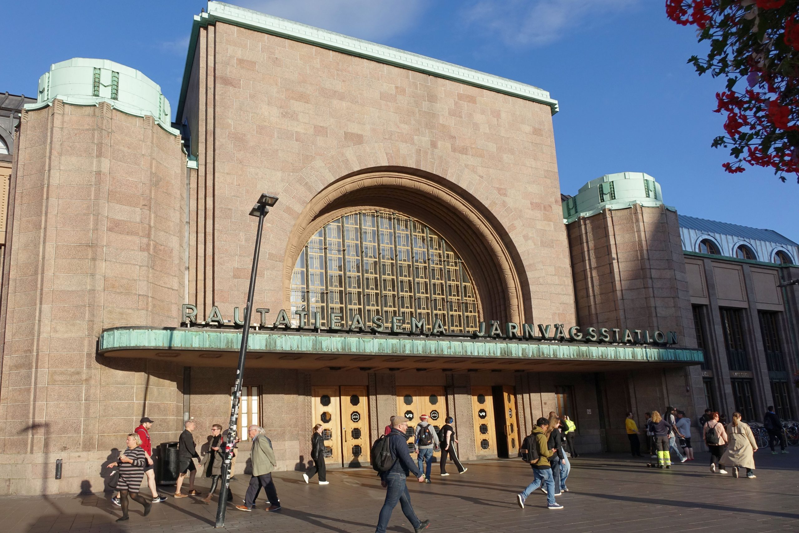 Mastervent referenssi Helsingin Päärautatieasema keittiön paloeristetyt lämmöntalteenottoyksiköt