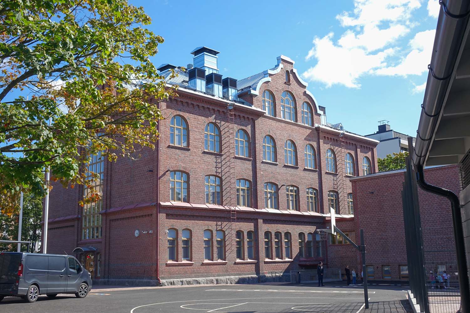 Vallilan ala-aste Koteloidut modulaariset ilmankäsittelykoneet